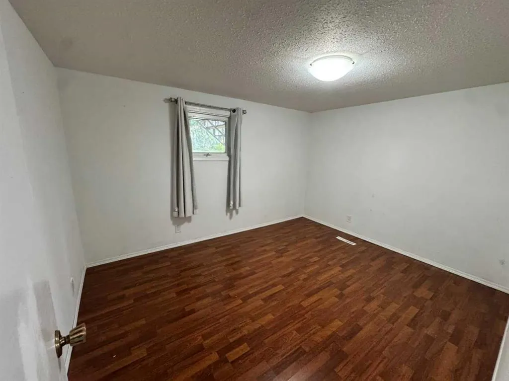 142041 200 Range Road ##26