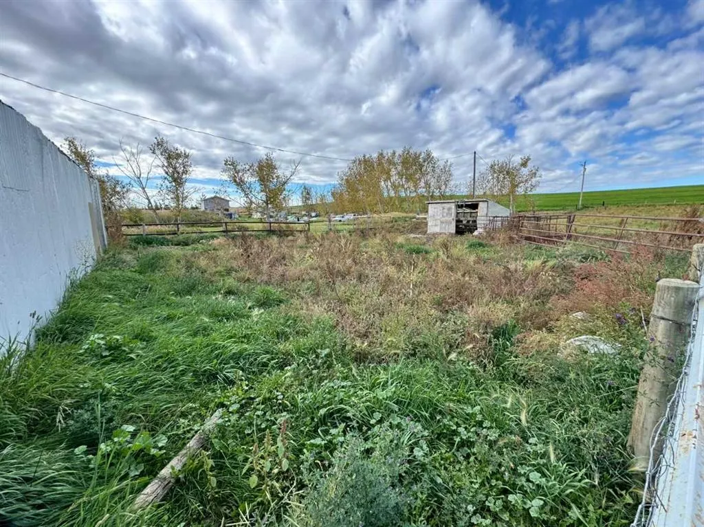 142041 200 Range Road ##26