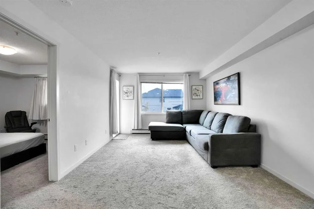 181 Skyview Ranch Manor NE #1204