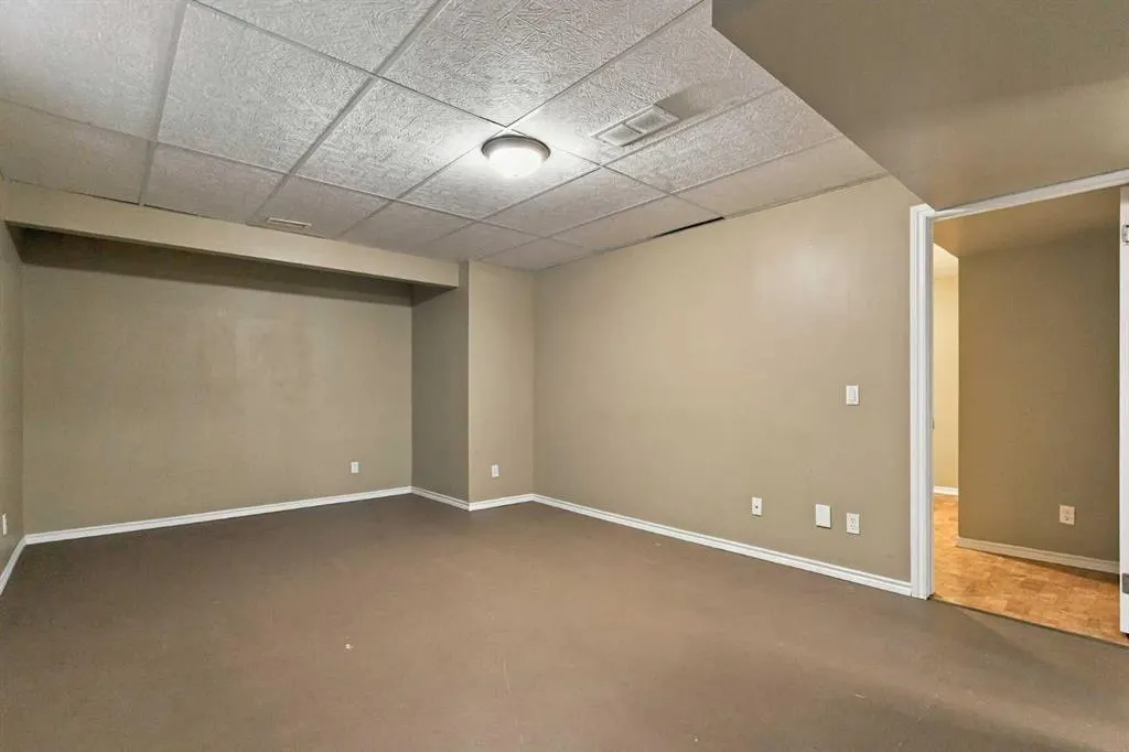 707 Tuscany Drive NW