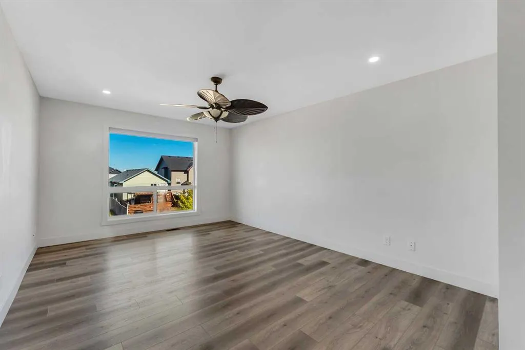 282 Saddlefield Place NE
