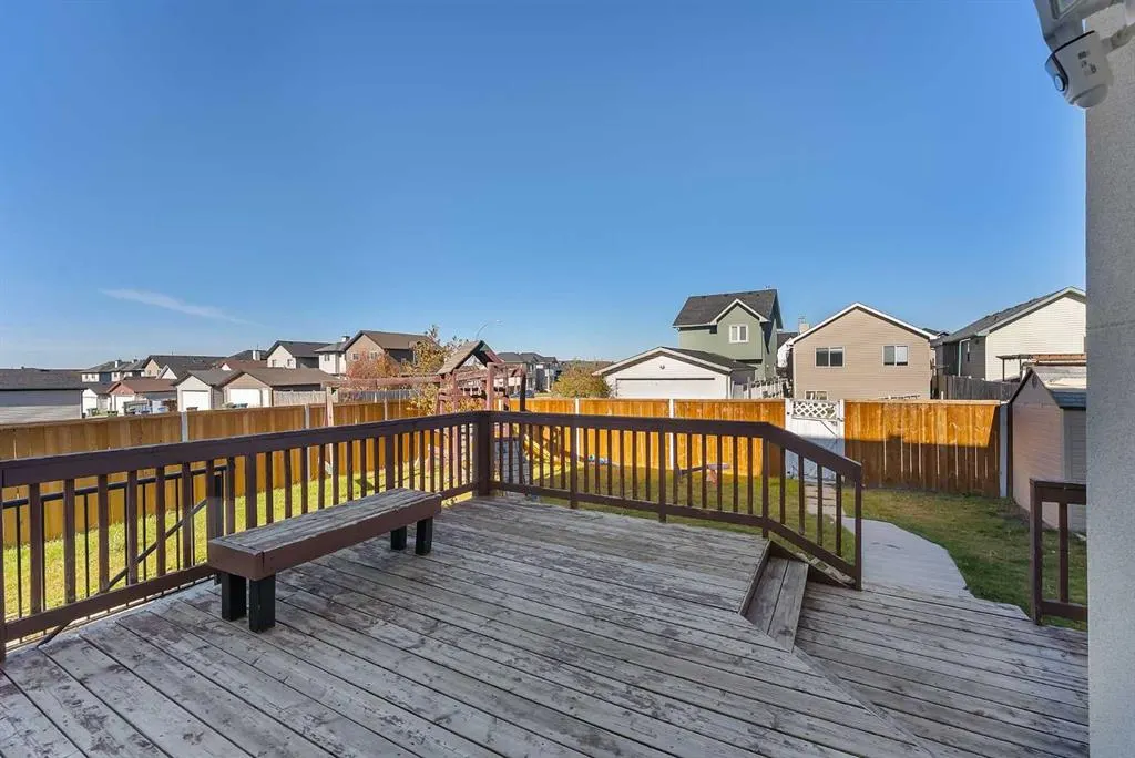 282 Saddlefield Place NE