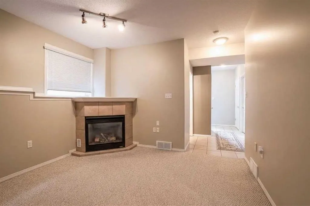 20 Taylor Mews SE