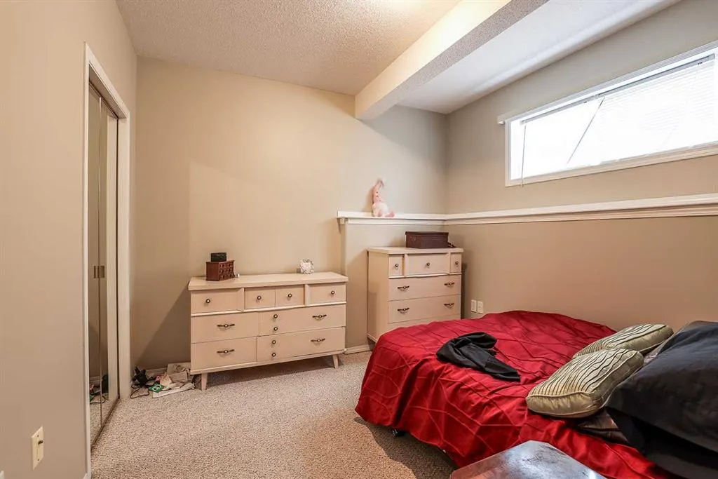 20 Taylor Mews SE