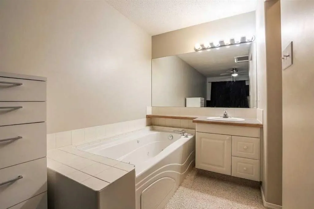 20 Taylor Mews SE