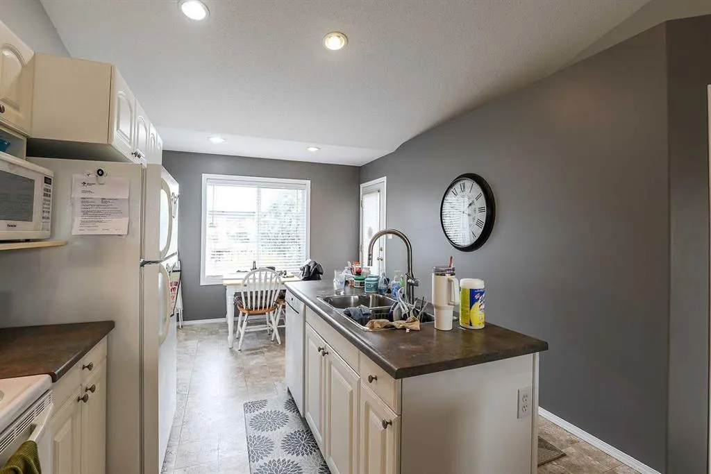 20 Taylor Mews SE