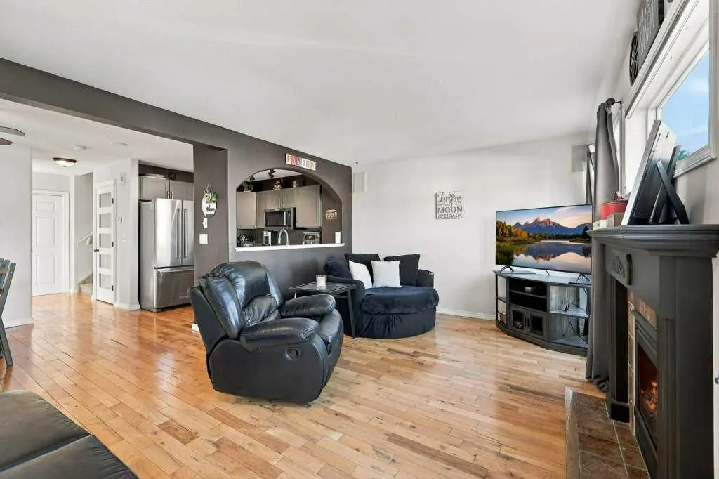 73 Addington Drive #16
