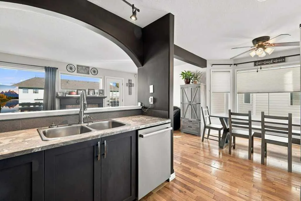 73 Addington Drive #16