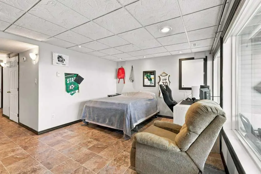 73 Addington Drive #16