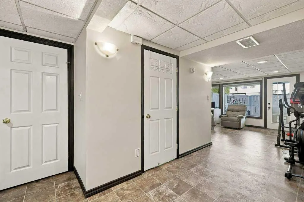 73 Addington Drive #16