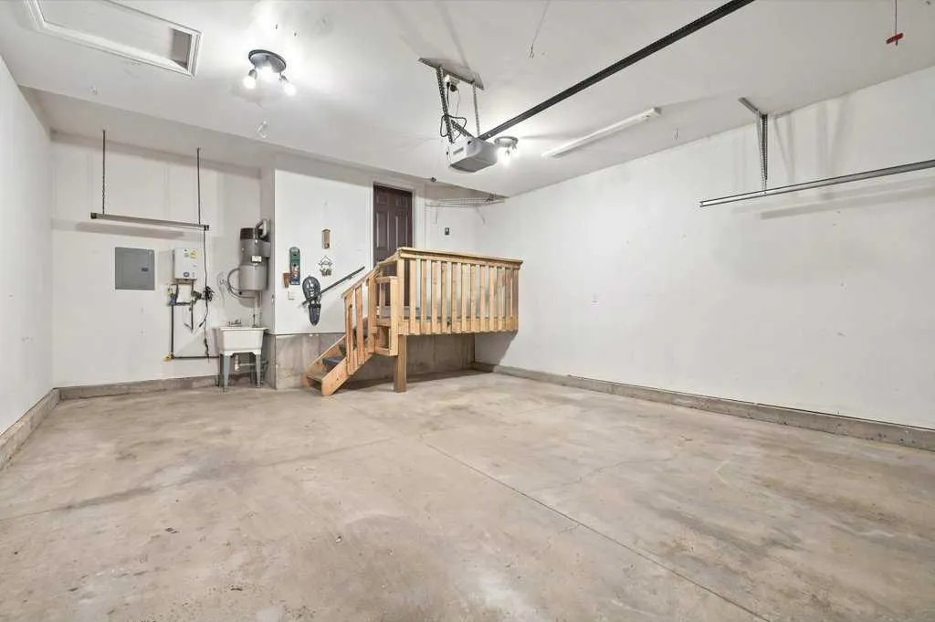 73 Addington Drive #16
