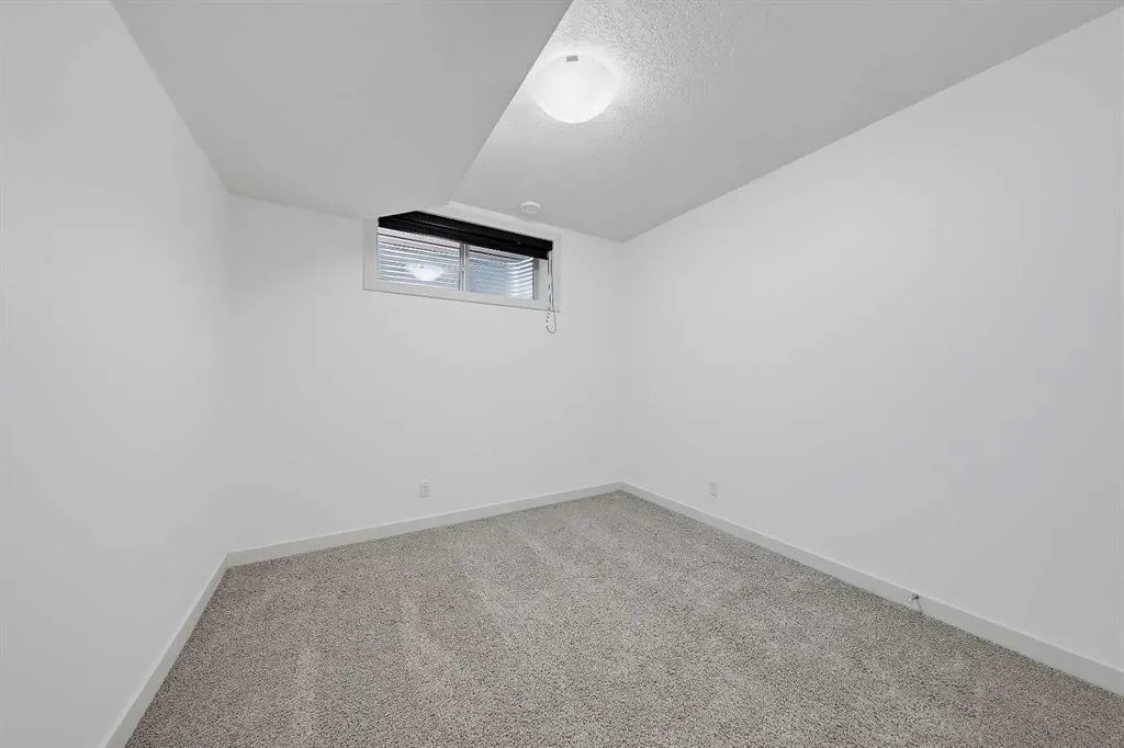 63 Cortina Villas SW