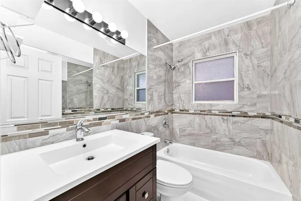 2016 46 Street SE
