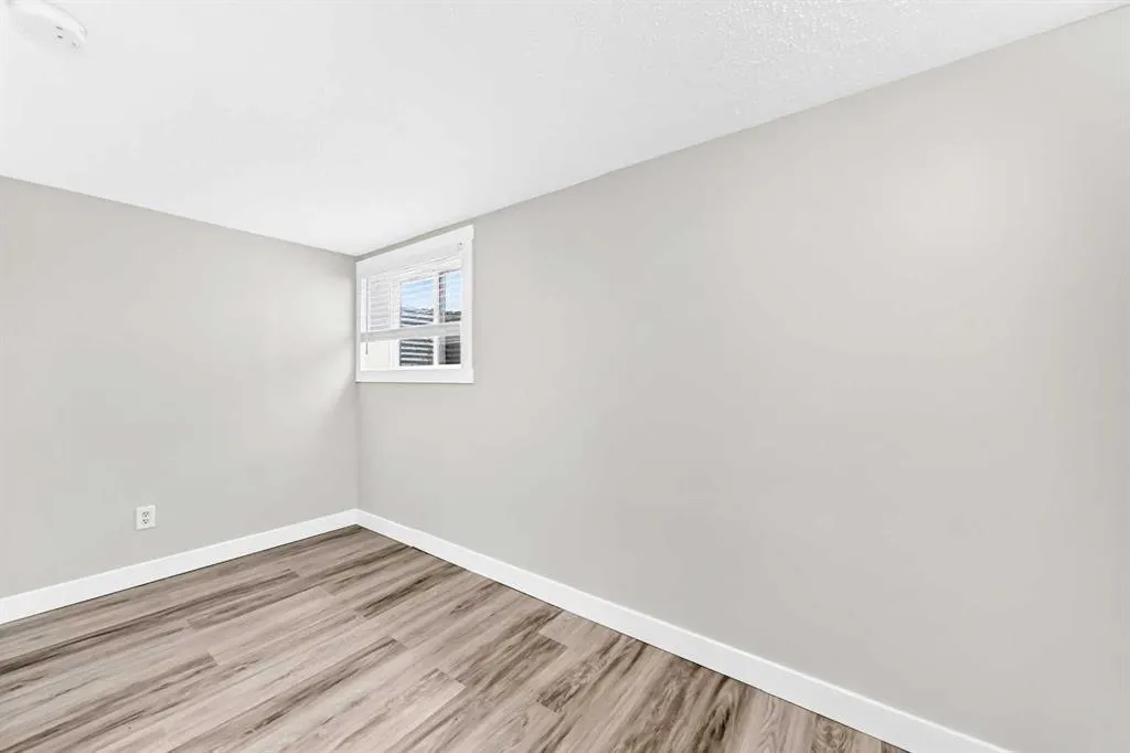 2016 46 Street SE