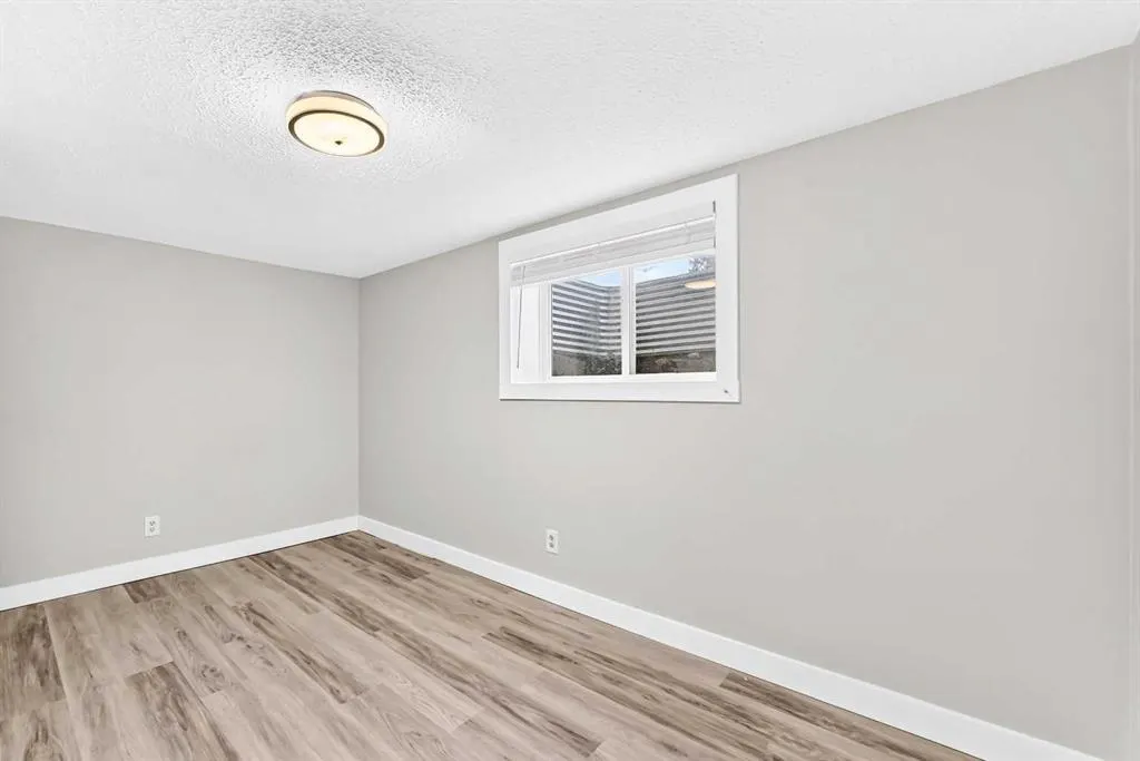 2016 46 Street SE