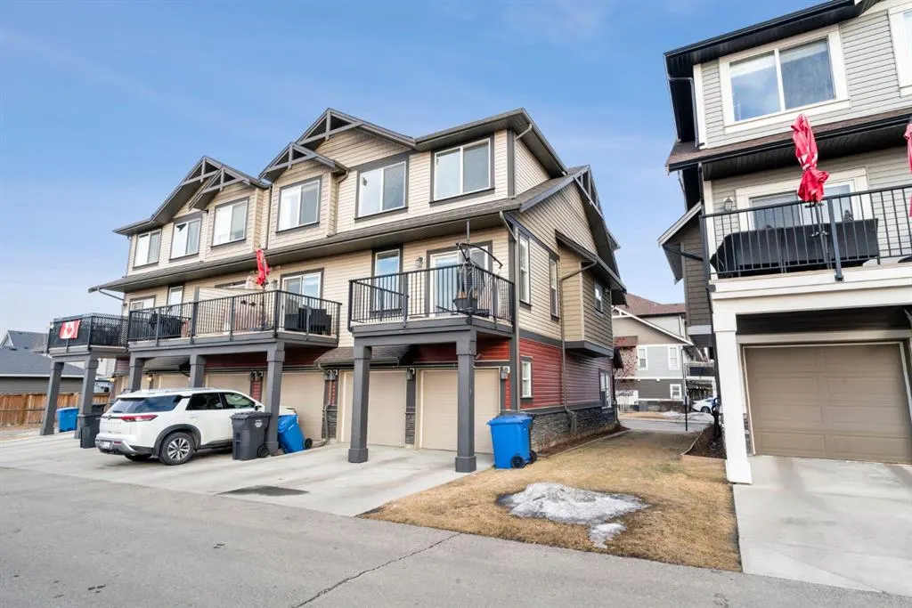 280 Williamstown Close NW #2001