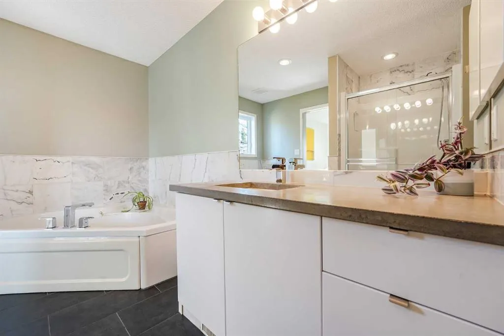 555 Killarney Glen Court SW