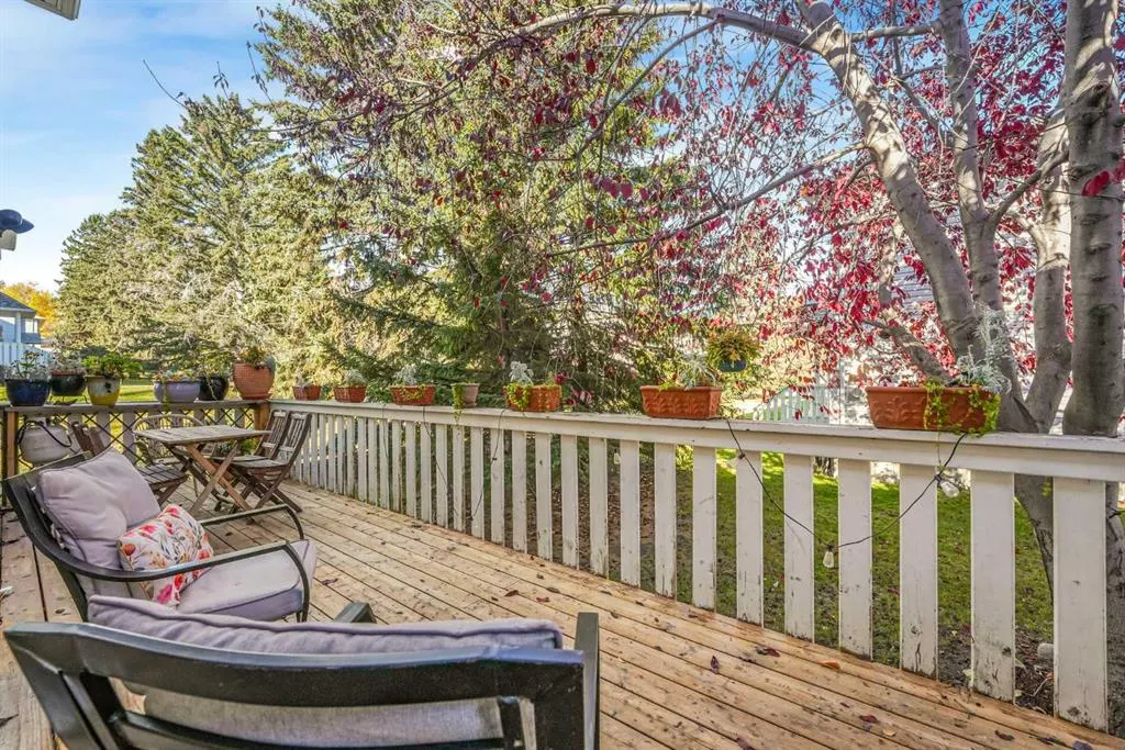 555 Killarney Glen Court SW