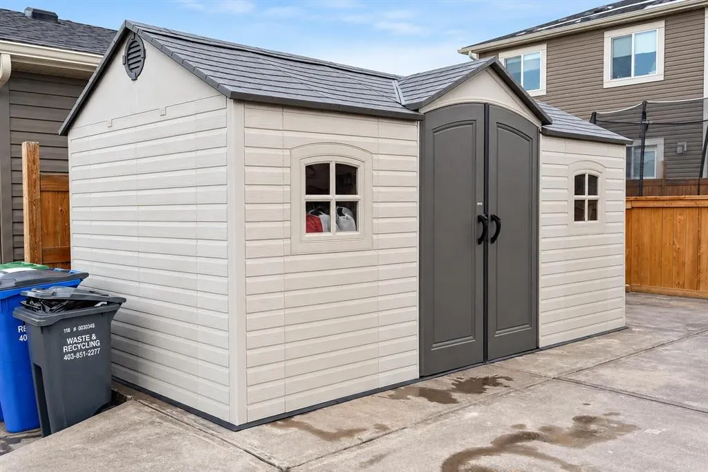 46 Emberside Garden