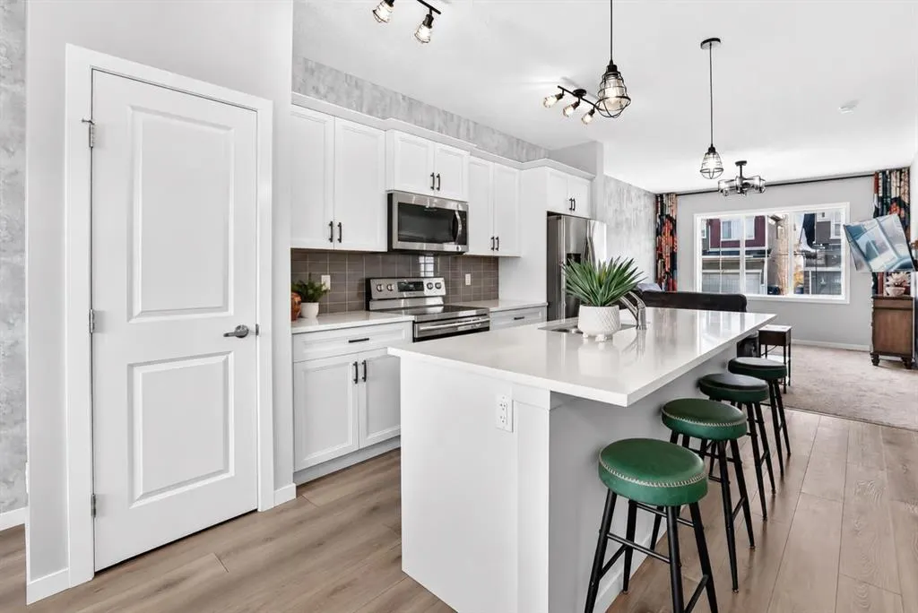 46 Emberside Garden