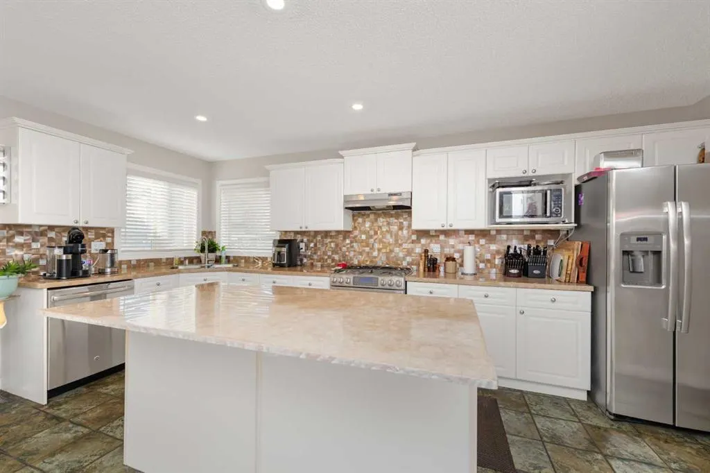 249 West Lakeview Place