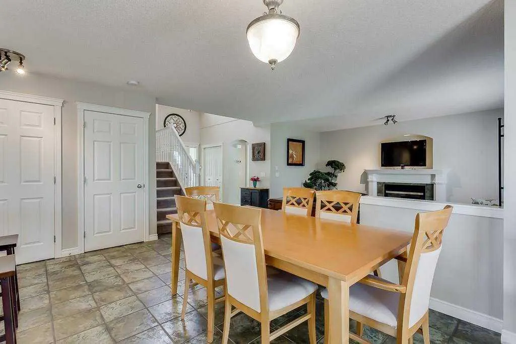 249 West Lakeview Place