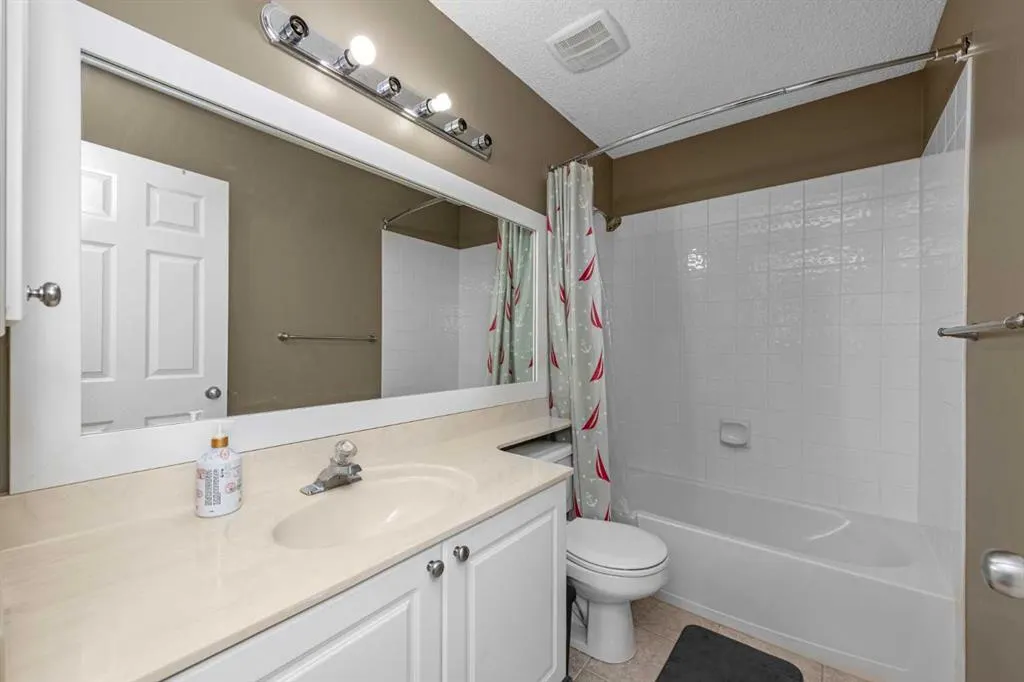 249 West Lakeview Place