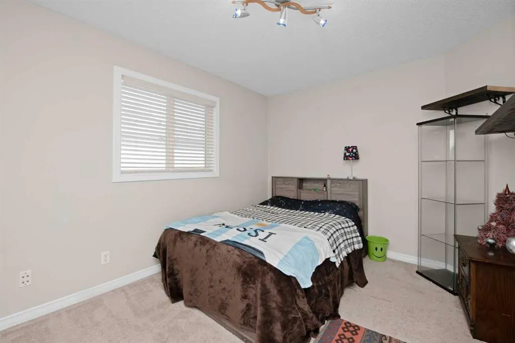 249 West Lakeview Place
