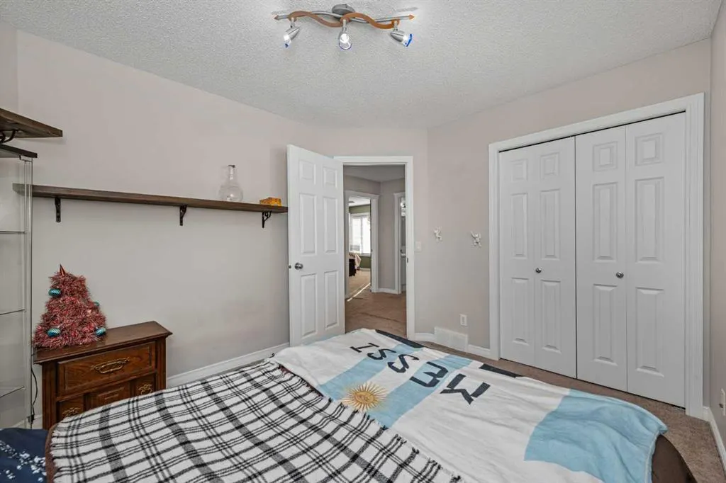 249 West Lakeview Place