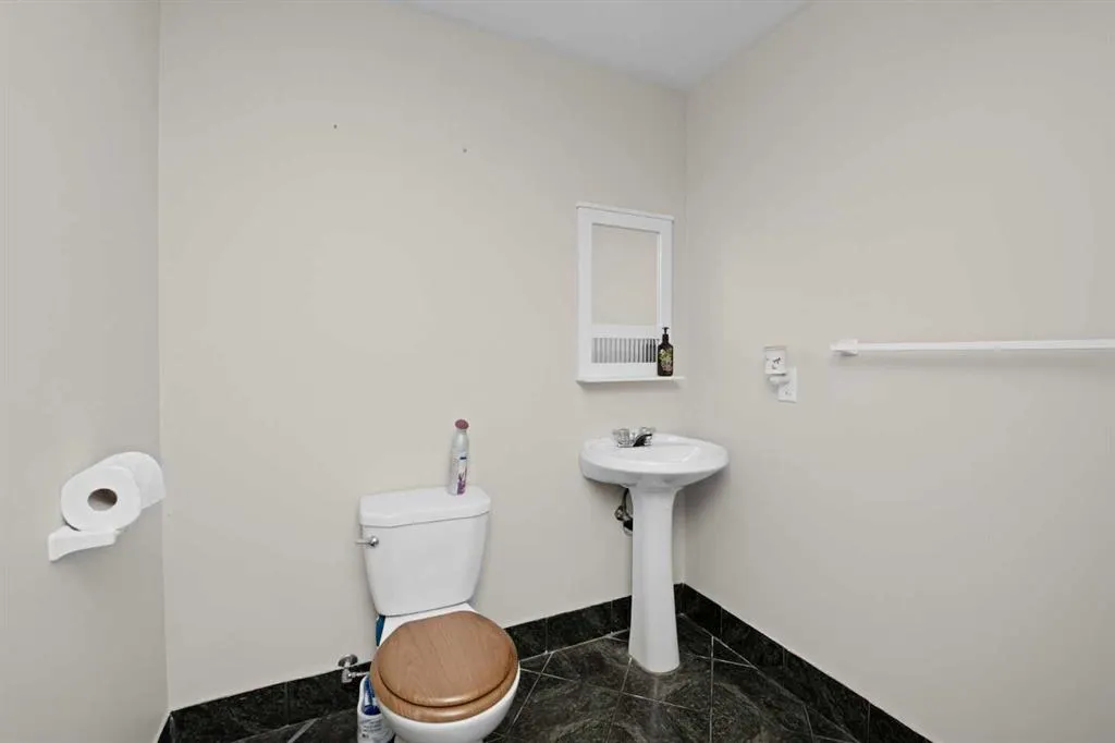 249 West Lakeview Place