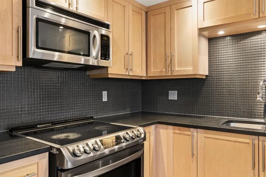 333 2 Avenue NE #505