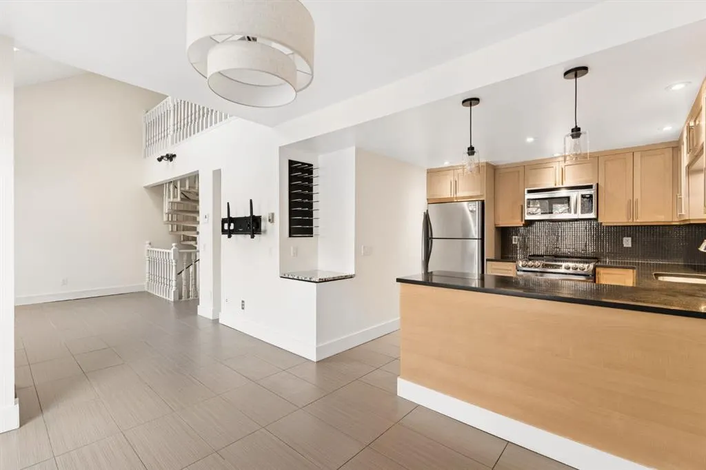 333 2 Avenue NE #505