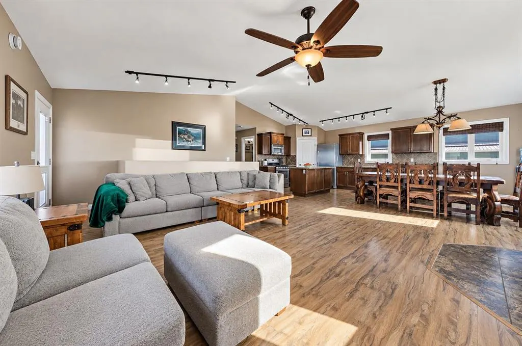 280011 Township 162