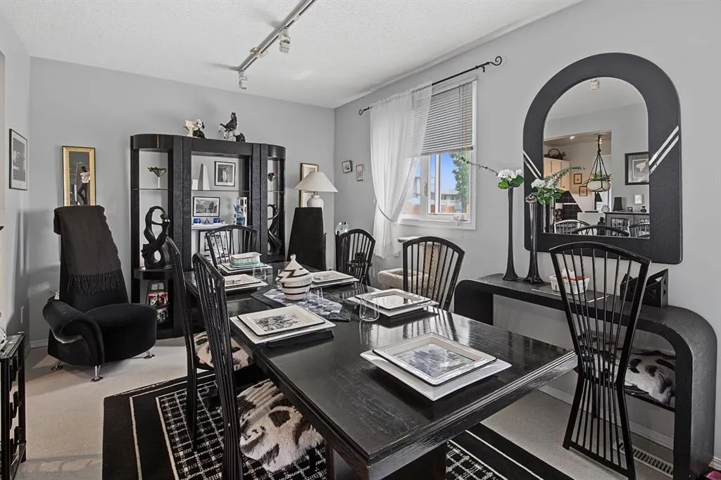 12 Templewood Drive NE #52