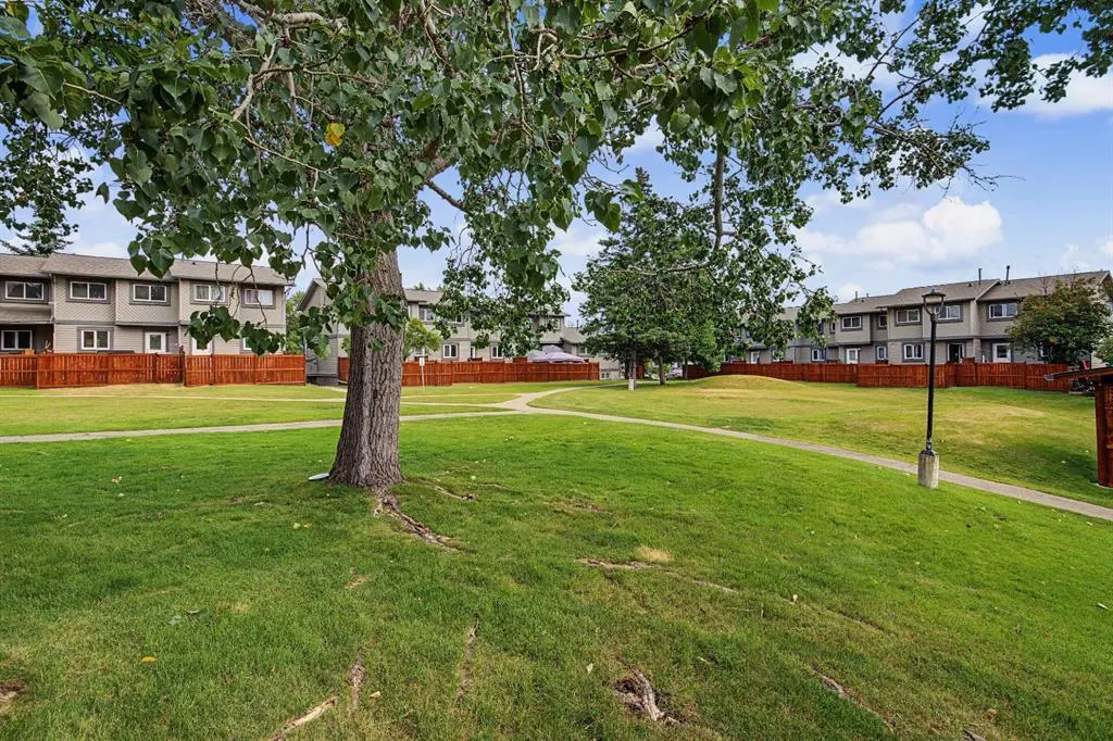 12 Templewood Drive NE #52
