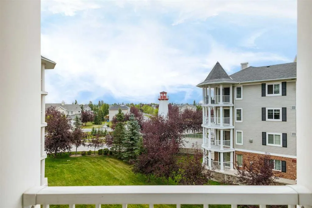 31 Country Village Manor NE #4301