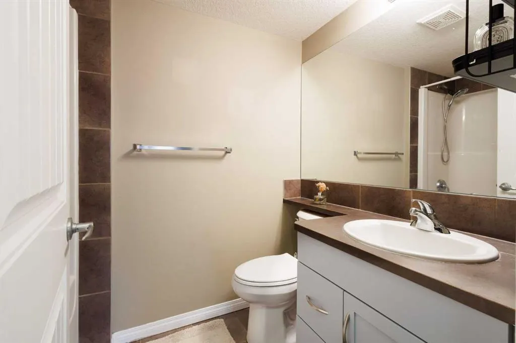 31 Country Village Manor NE #4301