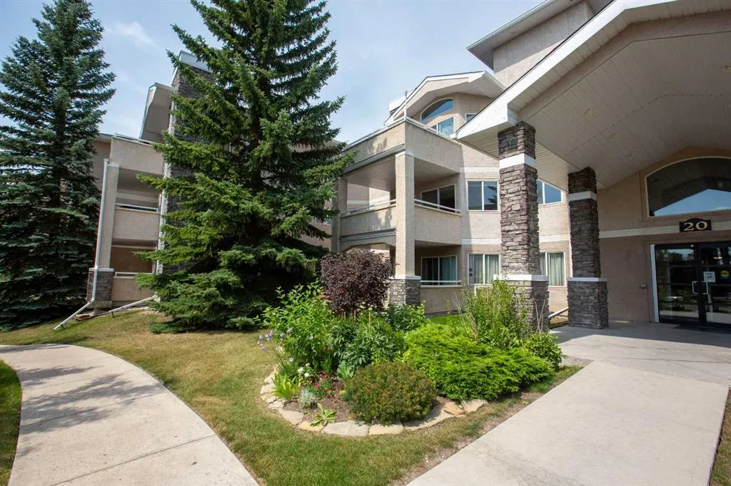 20 Country Hills View NW #201