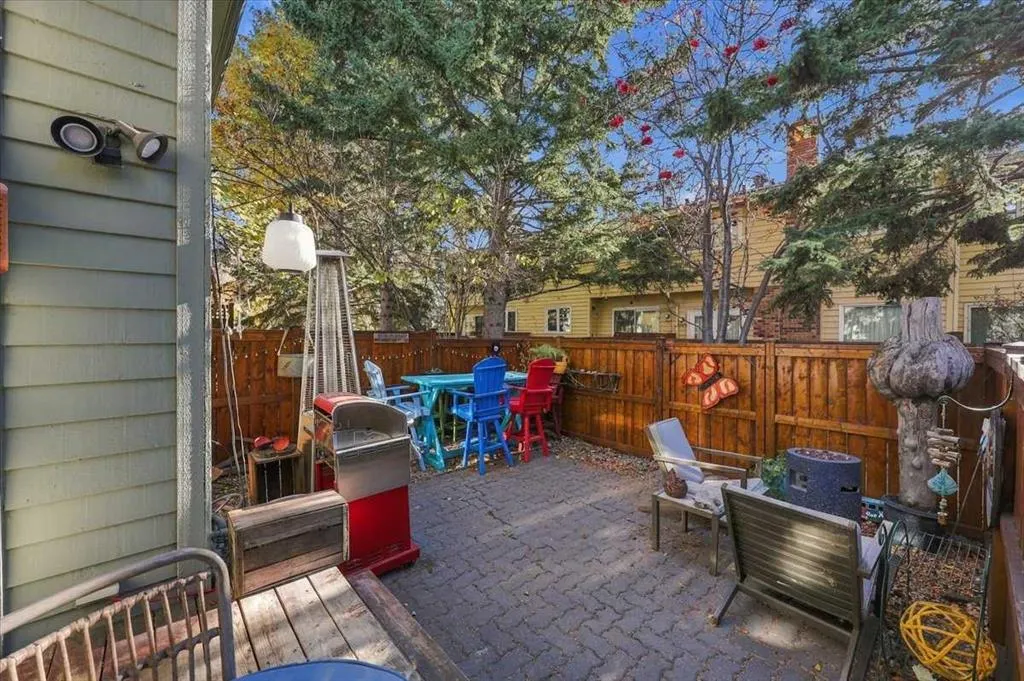 512 Point Mckay Grove NW
