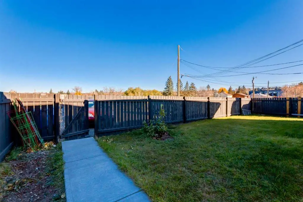 6222 31 Avenue NW #2