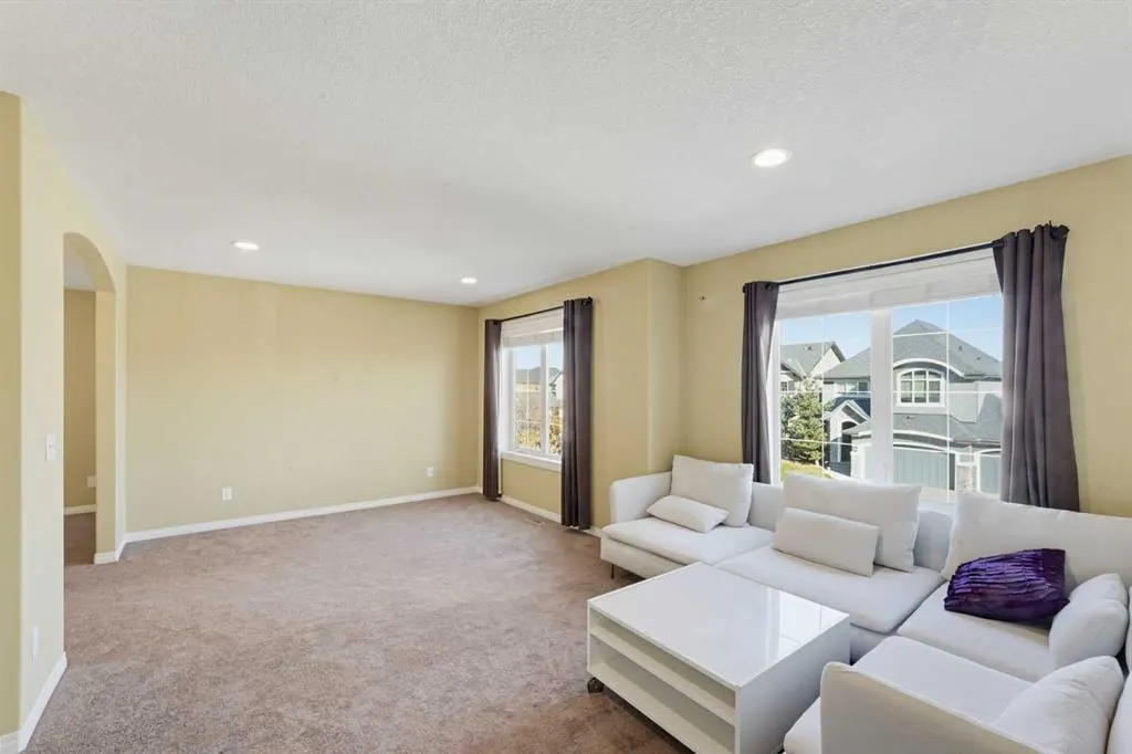 222 Elgin Estates Park SE