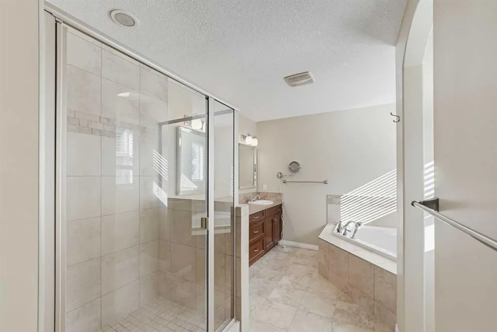 222 Elgin Estates Park SE