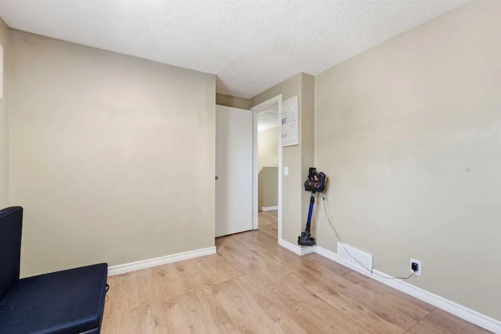 227 Abalone Place NE