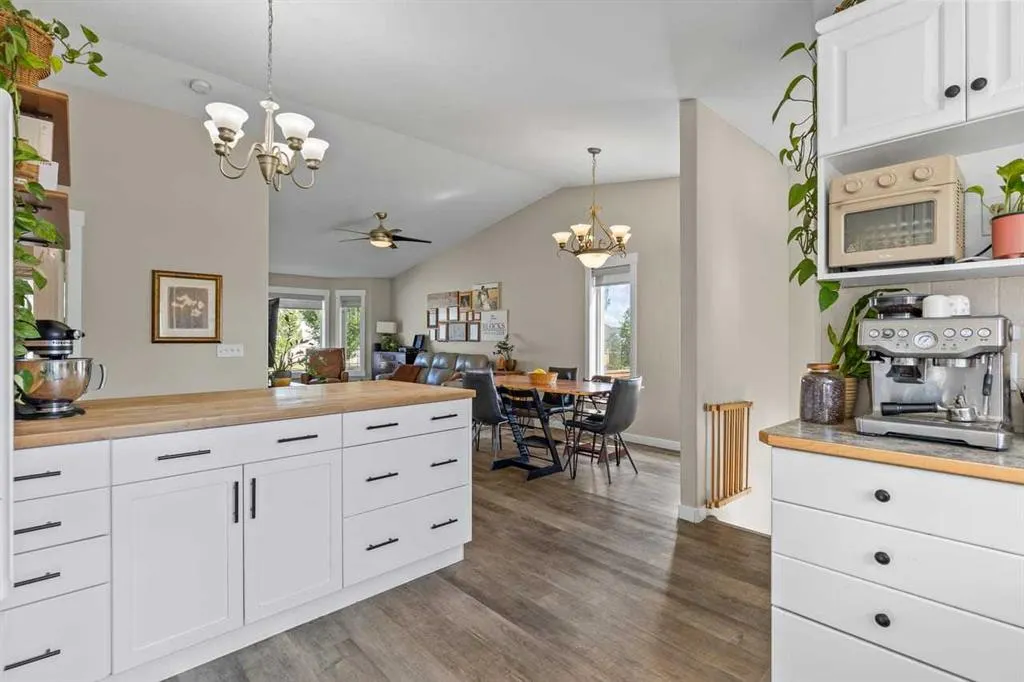 6 Strathford Place