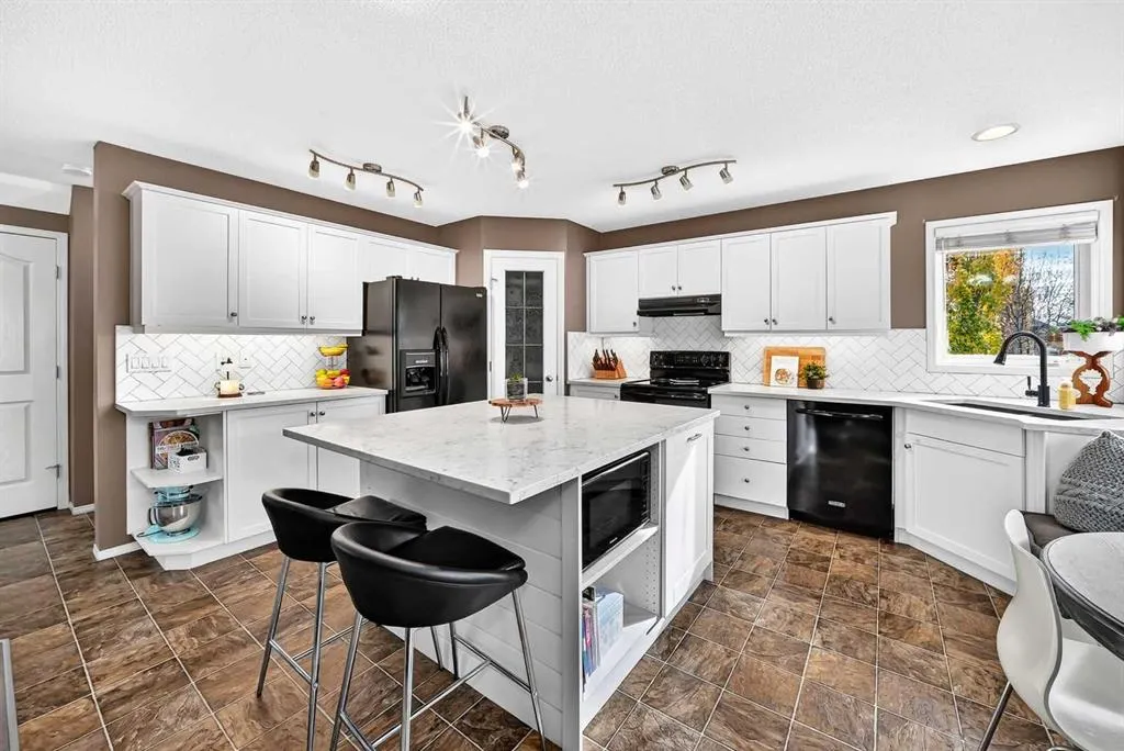 165 Covehaven Gardens NE