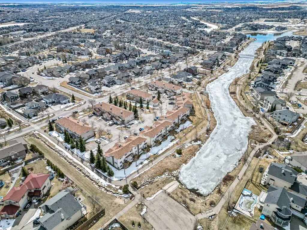 156 Canoe Drive SW #27