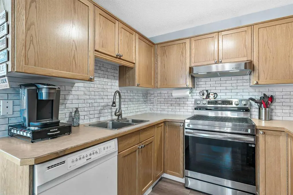 156 Canoe Drive SW #27