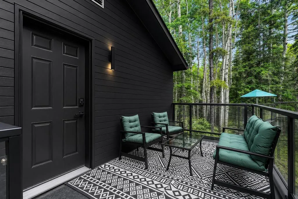 37 Aspen Creek Drive