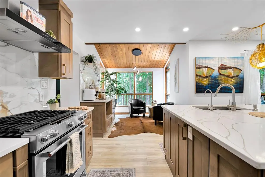 37 Aspen Creek Drive