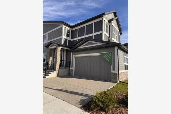 408 Legacy Circle SE